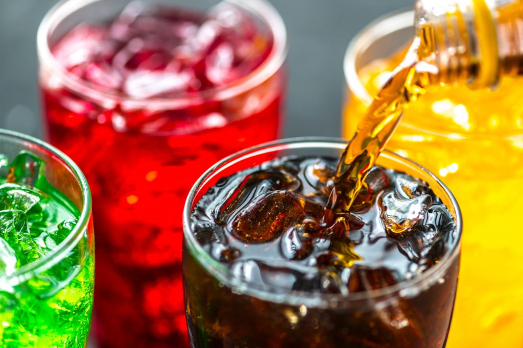 Unveiling Risks: Diet Soda Ingredients and Diabetic Blindness